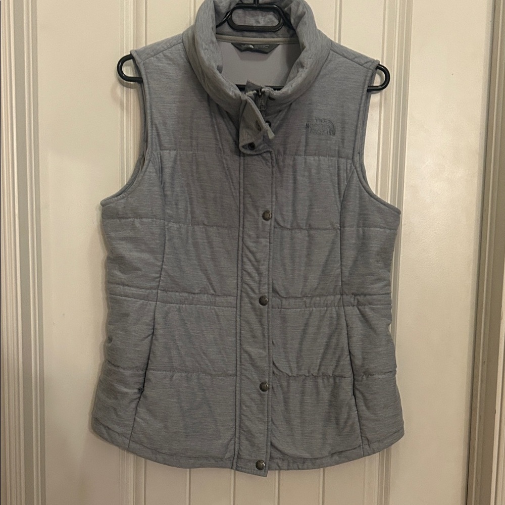 The North Face M Light Gray Quilted Vest